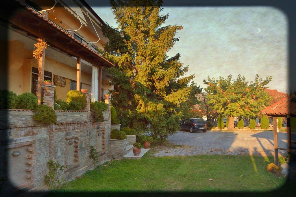 Guesthouse Liogerma Káto Loutrákion Exterior foto